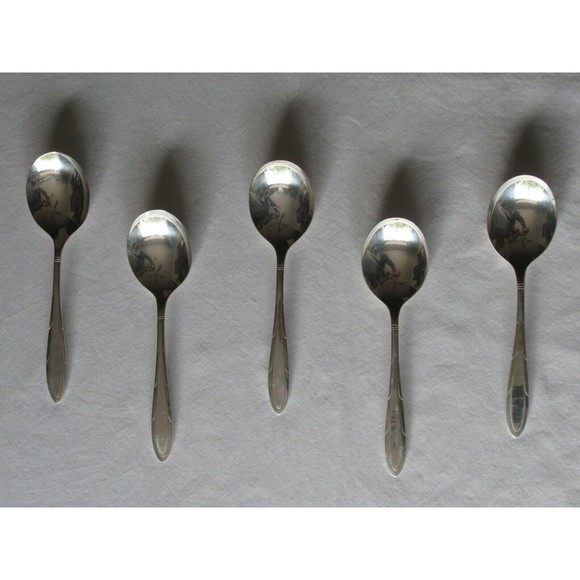 Oneida Nobility Plate REVERIE Silverplate Flatware 1937 Lot 5x Round Spoon 6" - Picture 7 of 10
